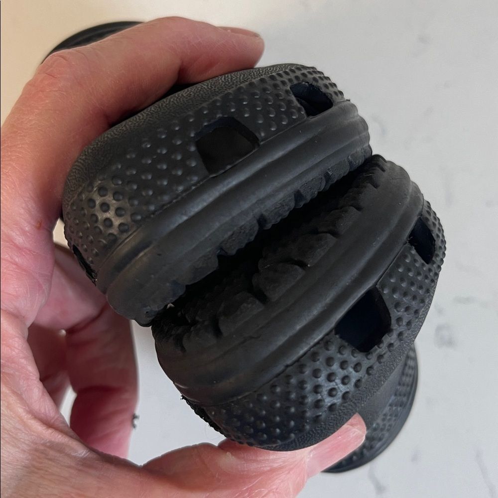 Crocs Toddler Classic Clog 206990 Black Size 4 Worn 2-3 Times - Picture 6 of 17